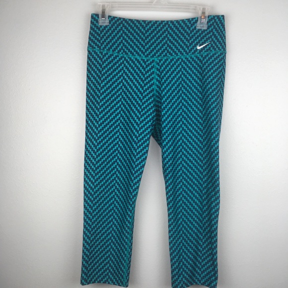 nike zig zag tight